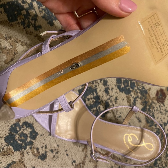 Never Worn - sold out color Lilac Doran Croc Sandal - Picture 5 of 6